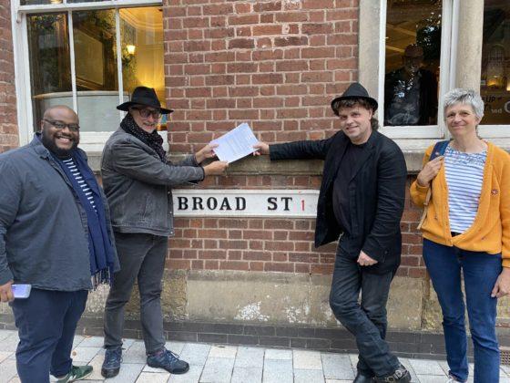 Petition presented to Westside for singer-songwriter Steve Gibbons to get Broad Street ‘Star’