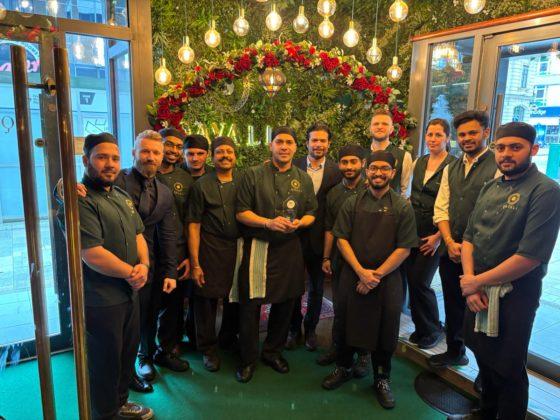 Qavali presented with WOWs award for ‘most luxurious restaurant’